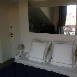 Appartamento Pied à Terre With Terrazza In Center, Milano